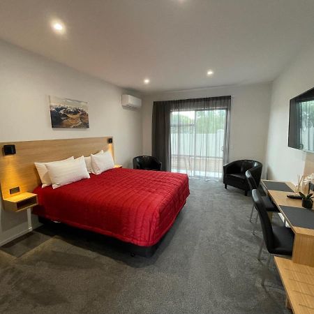 Sierra Motel And Apartments Омарама Экстерьер фото