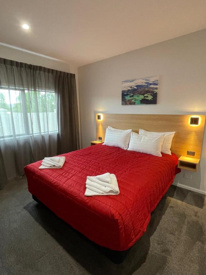 Sierra Motel And Apartments Омарама Экстерьер фото