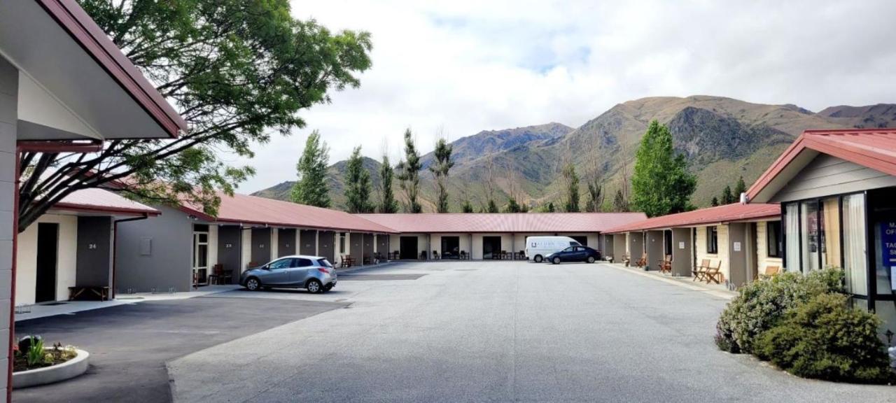 Sierra Motel And Apartments Омарама Экстерьер фото